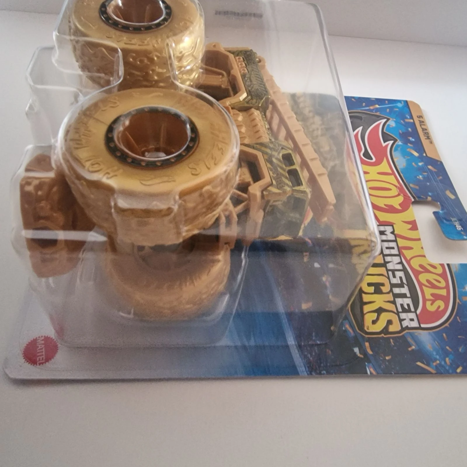 Hot Wheels Monter Truck 5 Alarm Dourado – photo 2
